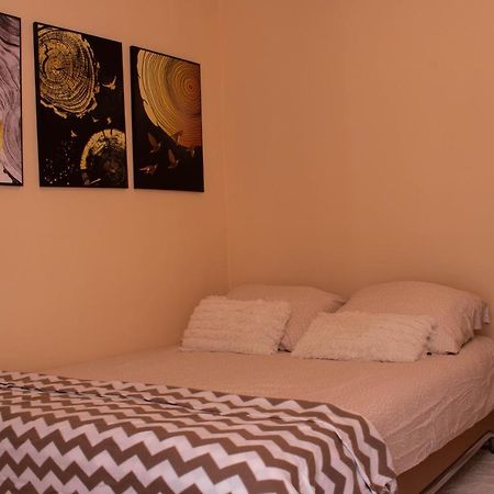 Luxury Studio Apartment Мостар Екстер'єр фото